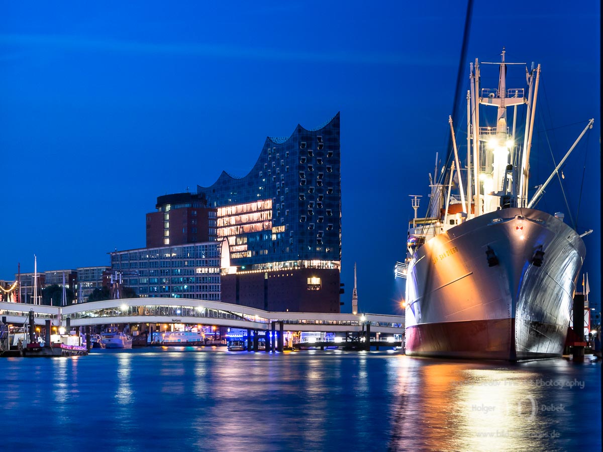 Hamburg - Hafen-Cap San Diego-Elbphilharmonie-nachts